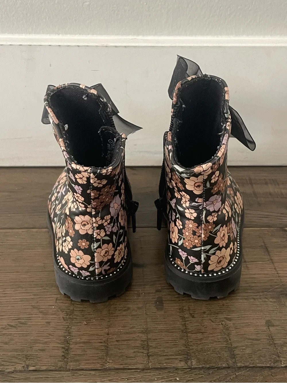Girls Floral Lace-Up Ankle Boots - Black/Pink toddler size 5